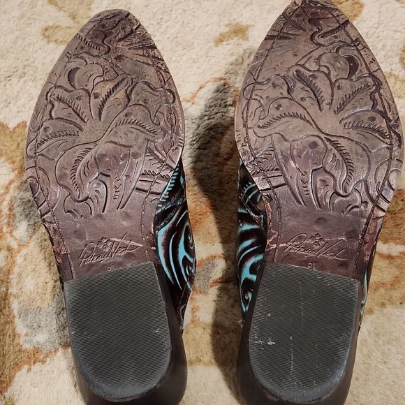 Patricia Nash Tooled Turquoise & Brown Leather Battista Mules Size 8.5 - Picture 6 of 10